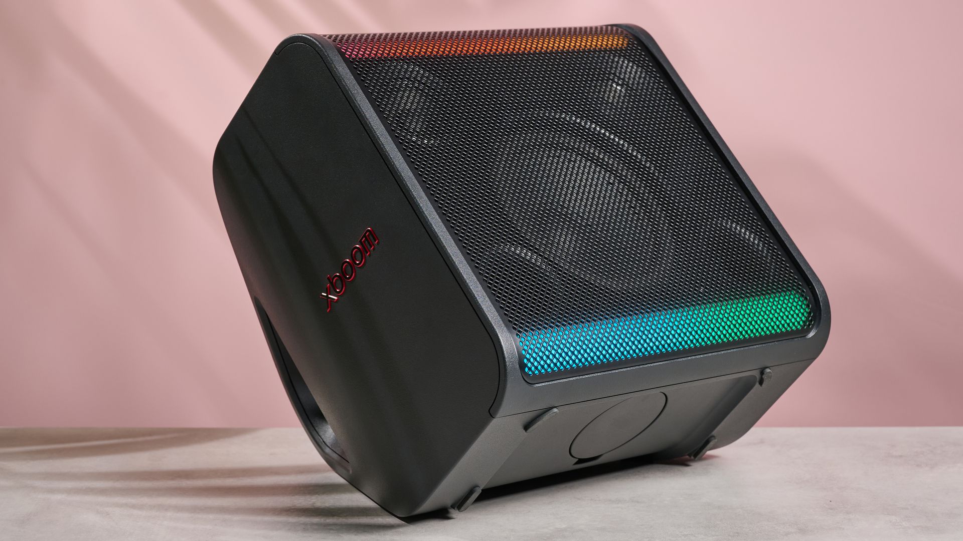 Đánh giá loa tiệc LG xboom Stage 301: Tính năng và hiệu suất âm thanh
