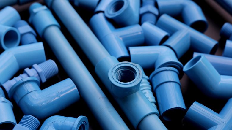 Khám Phá 25 Phương Pháp Sáng Tạo Để Tái Sử Dụng Ống PVC Thừa