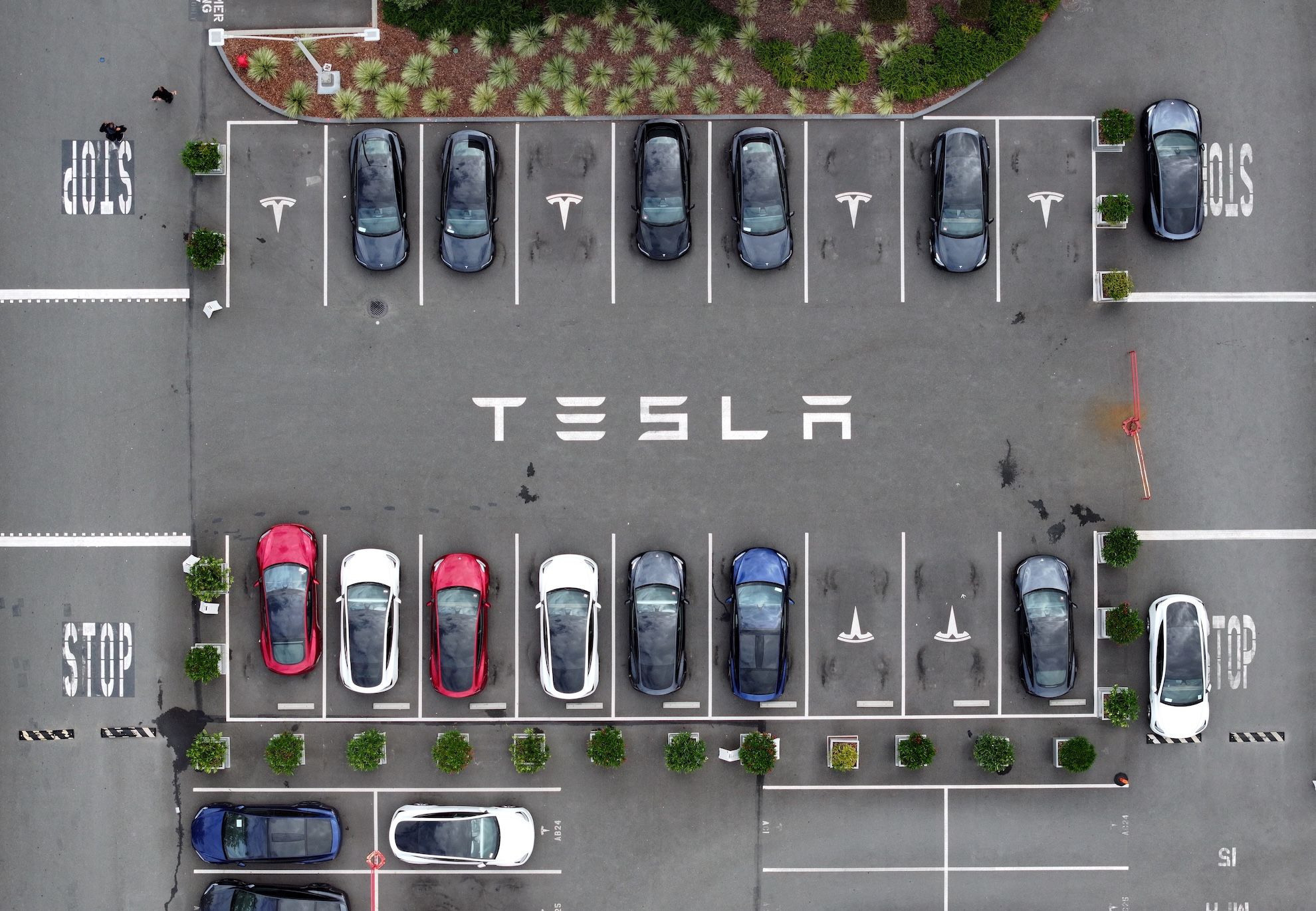Tesla đề xuất gói lương 1.000 tỷ USD với mục tiêu giảm kỳ vọng
