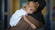 Bé Gaza nguy kịch hồi phục nhờ chế độ ăn đặc biệt tại Ý