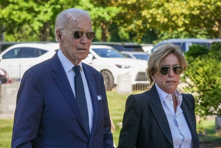Biden phẫu thuật loại bỏ ung thư da sau chẩn đoán ung thư tiền liệt