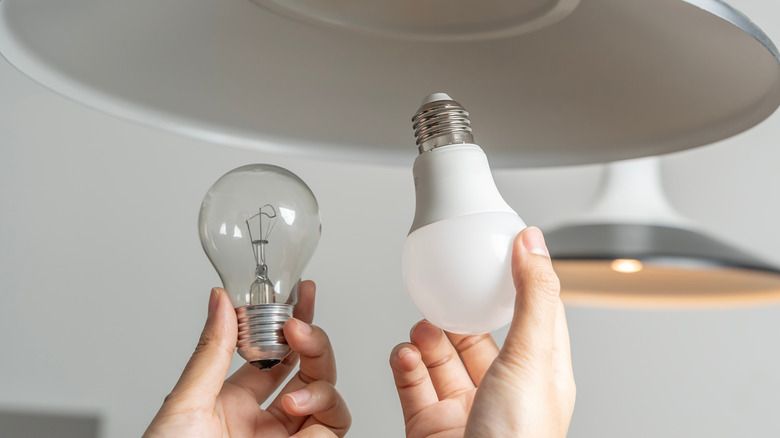 Chuyện gì xảy ra khi gắn bóng đèn LED 100W vào đui đèn 60W