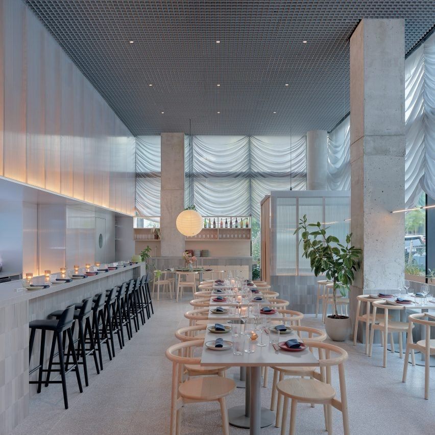 Danh sách sơ khảo hạng mục nội thất Dezeen Awards 2025 gồm 189 dự án