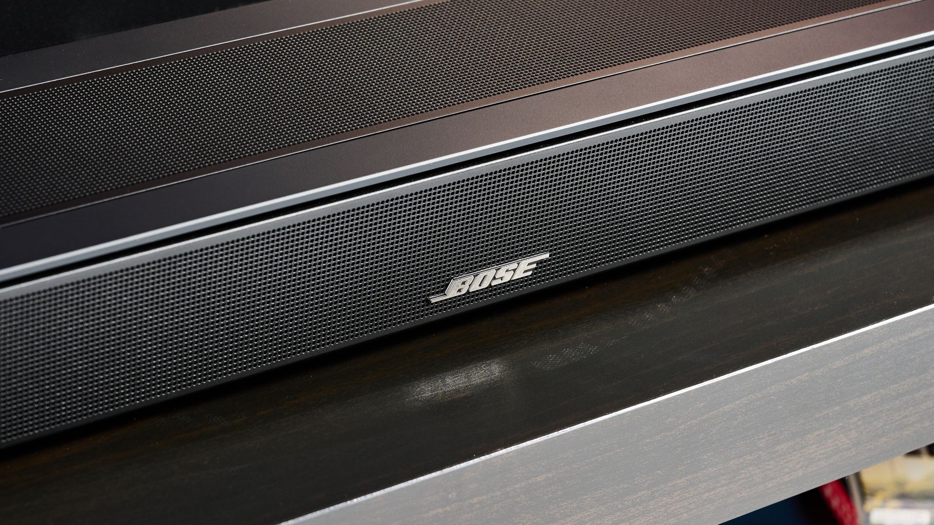 Đánh Giá Bộ Loa Thanh Âm Bose Smart Soundbar 2024 Cho Trải Nghiệm Âm Nhạc