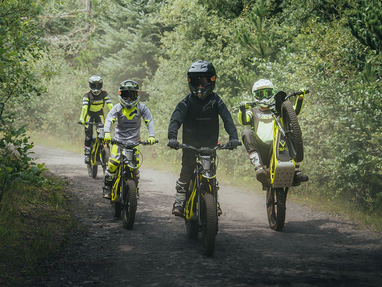 Triumph ra mắt dòng xe địa hình điện TXP đa chức năng cho trẻ em và người trẻ